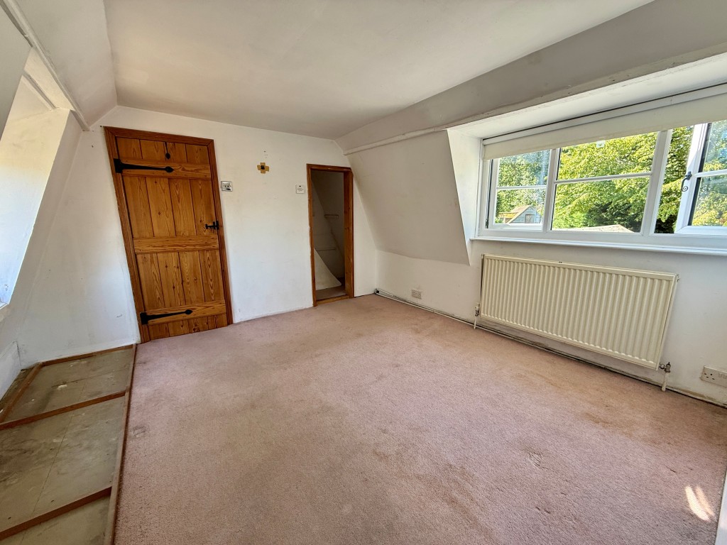 Lot: 224 - DETACHED COTTAGE FOR REFURBISHMENT - Bedroom two